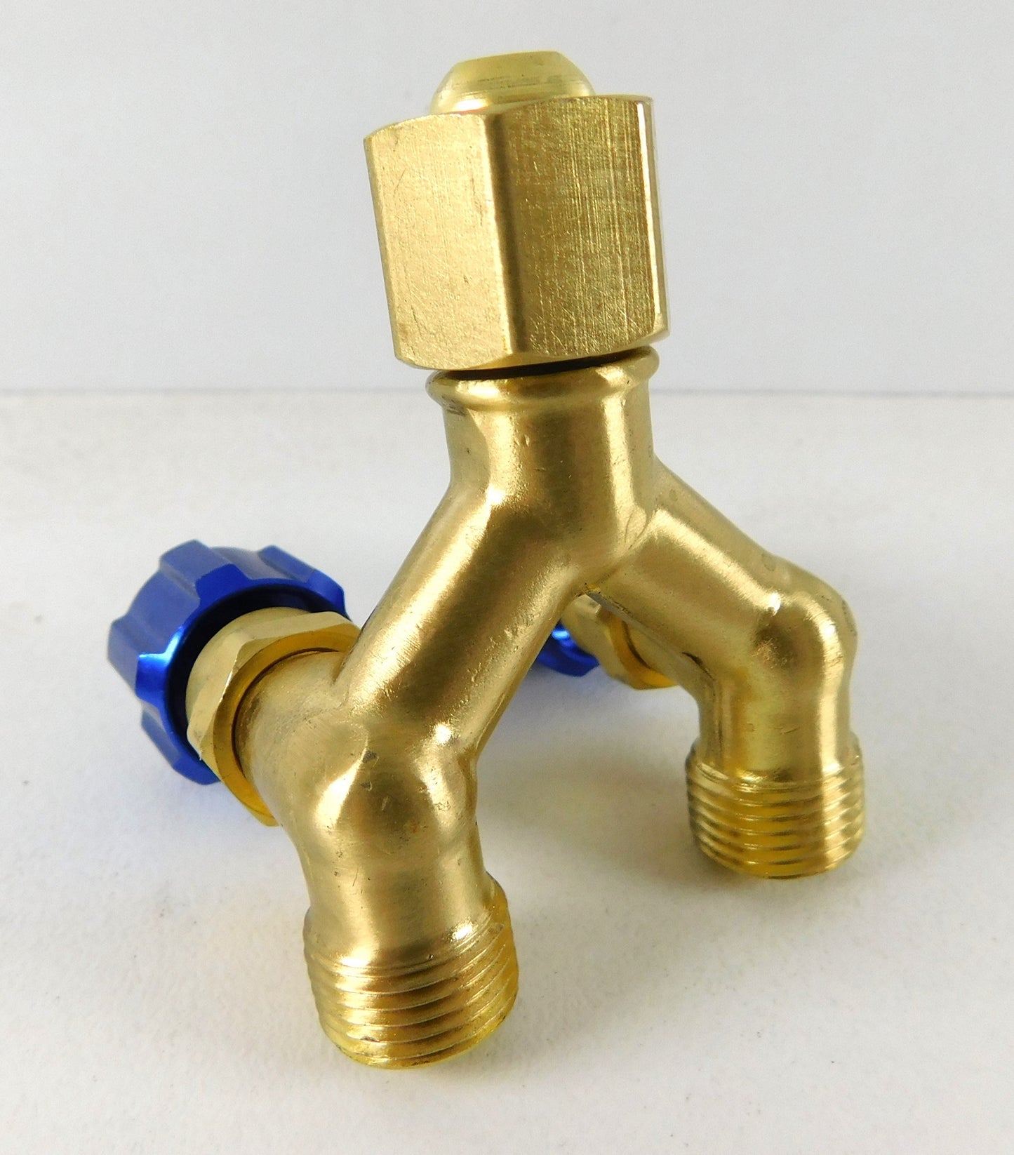 Twin Hose Joiner "Y" connector RH (Oxygen or Argon) With Taps 400195