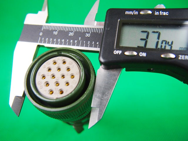 Plug 14 Pin Amphenol Female.